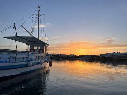 Sunset Boat cruise in Paros bay